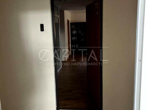 комерційна за адресою Звіринецька вул., 59