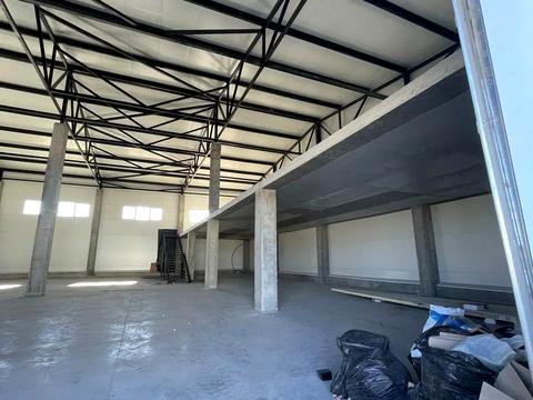 комерційна за адресою Володимирська вул., 36