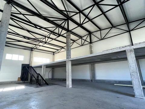 комерційна за адресою Володимирська вул., 36