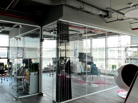 коммерческая по адресу Степана Бандеры просп. (Московський), 6