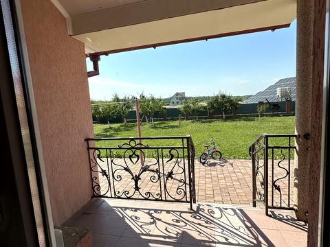 дом по адресу Свободи ул. (Олександра Пархоменка)