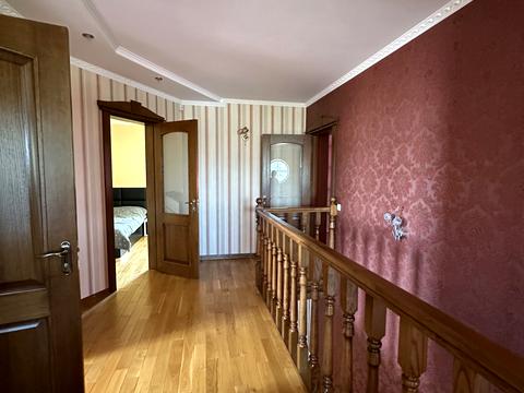 дом по адресу Свободи ул. (Олександра Пархоменка)