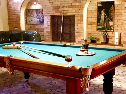 будинок за адресою Квітнева вул.