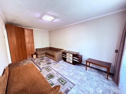 квартира за адресою Червоний камінь, 8