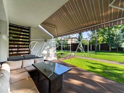 будинок за адресою Патріарха Володимира Романюка вул. (Жовтнева)