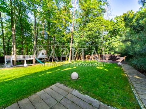 будинок за адресою Патріарха Володимира Романюка вул. (Жовтнева)