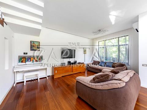 будинок за адресою Патріарха Володимира Романюка вул. (Жовтнева)