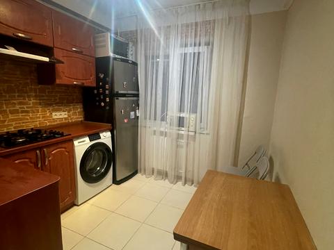 квартира за адресою Героїв полку "Азов" вул. (Маршала Малиновського), 3-Б