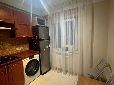 квартира за адресою Героїв полку "Азов" вул. (Маршала Малиновського), 3-Б