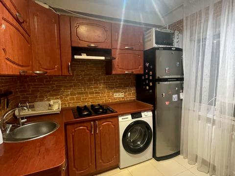 квартира за адресою Героїв полку "Азов" вул. (Маршала Малиновського), 3-Б