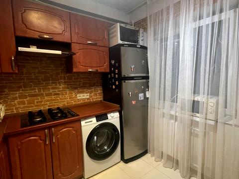 квартира за адресою Героїв полку "Азов" вул. (Маршала Малиновського), 3-Б