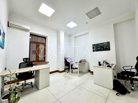 коммерческая по адресу Жилянская ул., 72