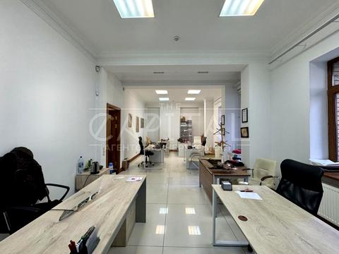 коммерческая по адресу Жилянская ул., 72