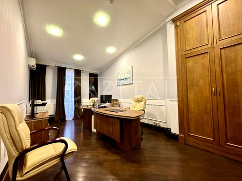 коммерческая по адресу Жилянская ул., 72