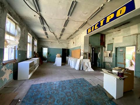 комерційна за адресою Петра Олійника вул. (Валентина Ларіонова), 48