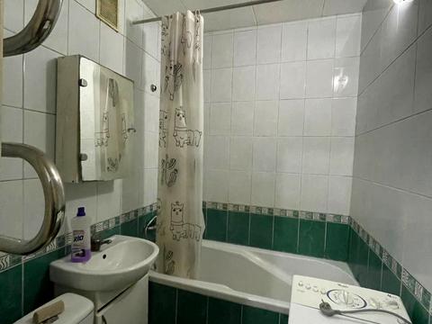 квартира за адресою Академіка Корольова вул., 10-В