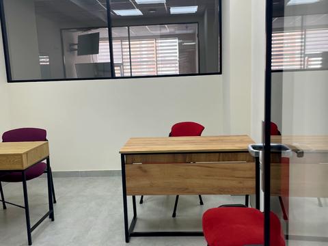 коммерческая по адресу Университетская ул., 3