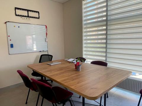 коммерческая по адресу Университетская ул., 3