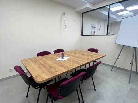 коммерческая по адресу Университетская ул., 3