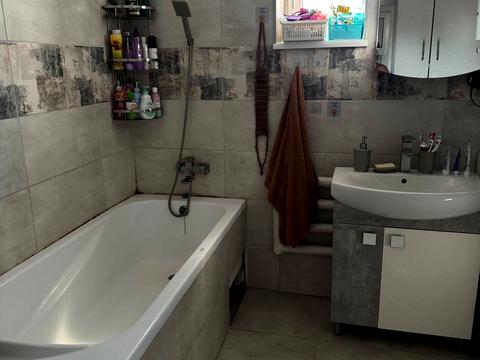 будинок за адресою Молодіжна