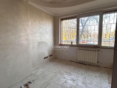 комерційна за адресою Симиренка вул., 14/9