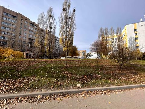 комерційна за адресою Симиренка вул., 14/9