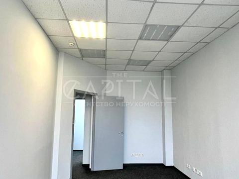 комерційна за адресою Велика Васильківська вул. (Червоноармійська), 12