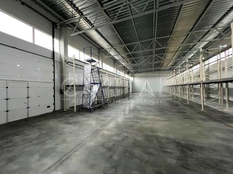 комерційна за адресою Центральна, 12