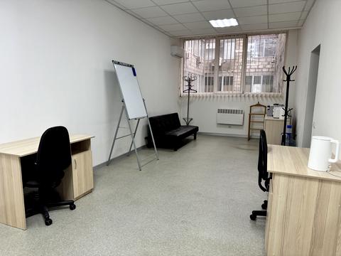 комерційна за адресою Харківське шосе, 16а