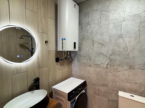 квартира за адресою Романа Левицького вул., 4