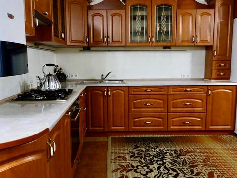 комерційна за адресою Євгена Коновальця вул. (), 20