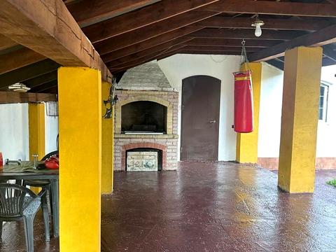 дом по адресу с. Петропавловская борщаговка, Зелений Гай