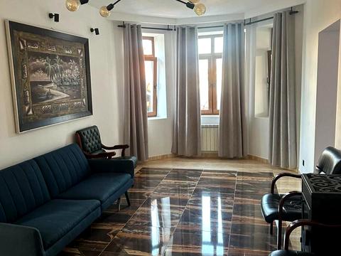 дом по адресу с. Петропавловская борщаговка, Зелений Гай