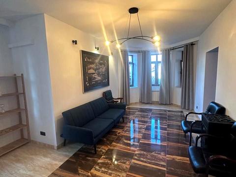 дом по адресу с. Петропавловская борщаговка, Зелений Гай