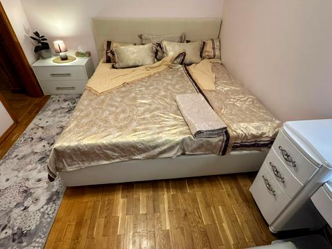 квартира по адресу Анны Ахматовой ул., 14-Б