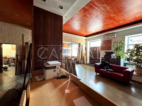 коммерческая по адресу Антоновича ул. (Горького), 169