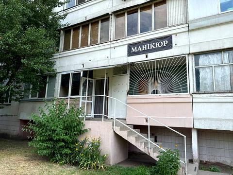 комерційна за адресою Ревуцького вул., 23