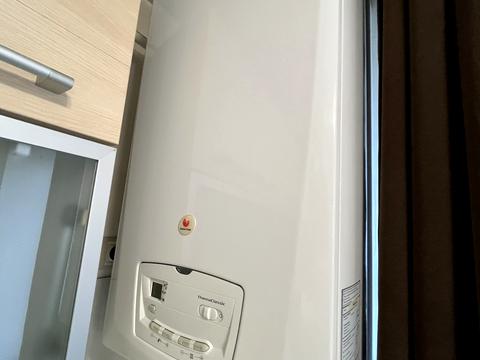 квартира за адресою Квартальна вулиц вул. (Гладкова), 16