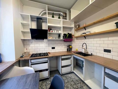 квартира за адресою Шовкуненка вул., 4