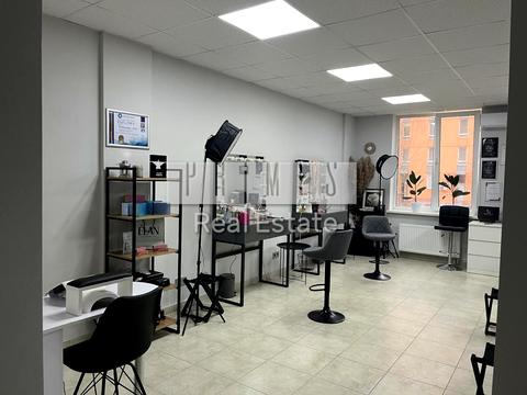 комерційна за адресою Регенераторна вул., 4 к16