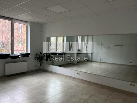 комерційна за адресою Регенераторна вул., 4