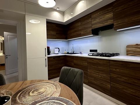 квартира за адресою Макогона вул., 25