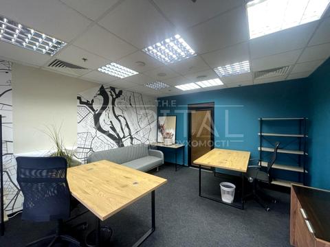 комерційна за адресою Богдана Хмельницького вул., 52