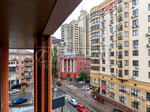 комерційна за адресою Дмитрівська вул., 94