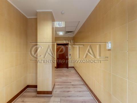 комерційна за адресою Дмитрівська вул., 94