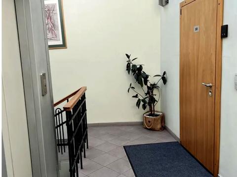 комерційна за адресою Володимирська вул., 97/37