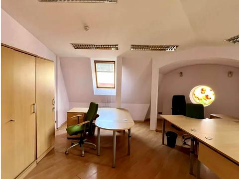 комерційна за адресою Володимирська вул., 97/37