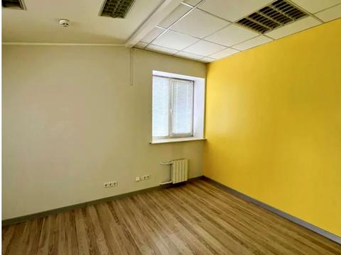 комерційна за адресою Володимирська вул., 97/37