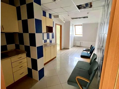 комерційна за адресою Володимирська вул., 97/37