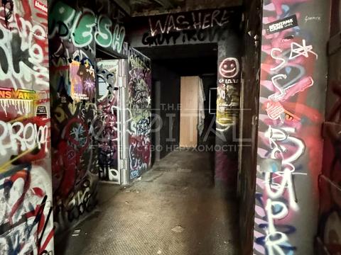 комерційна за адресою Велика Васильківська вул. (Червоноармійська), 23-В